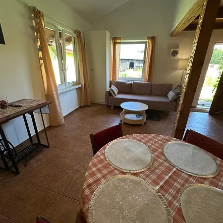 Nyaraló Nad Isagiem